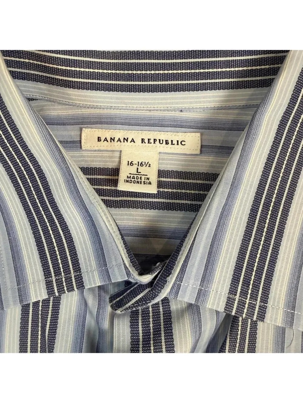 Banana Republic Button Up Shirt L Blue White Gray Striped 16-16.5